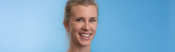 Dr Lisa Friling MRCVS hosting veterinary radiography CPD