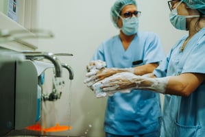 aseptic hand technique to control infections in the veterinary surgical environment